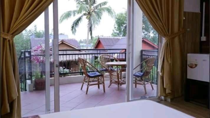 Fish Island Bungalows Kampot Exterior foto