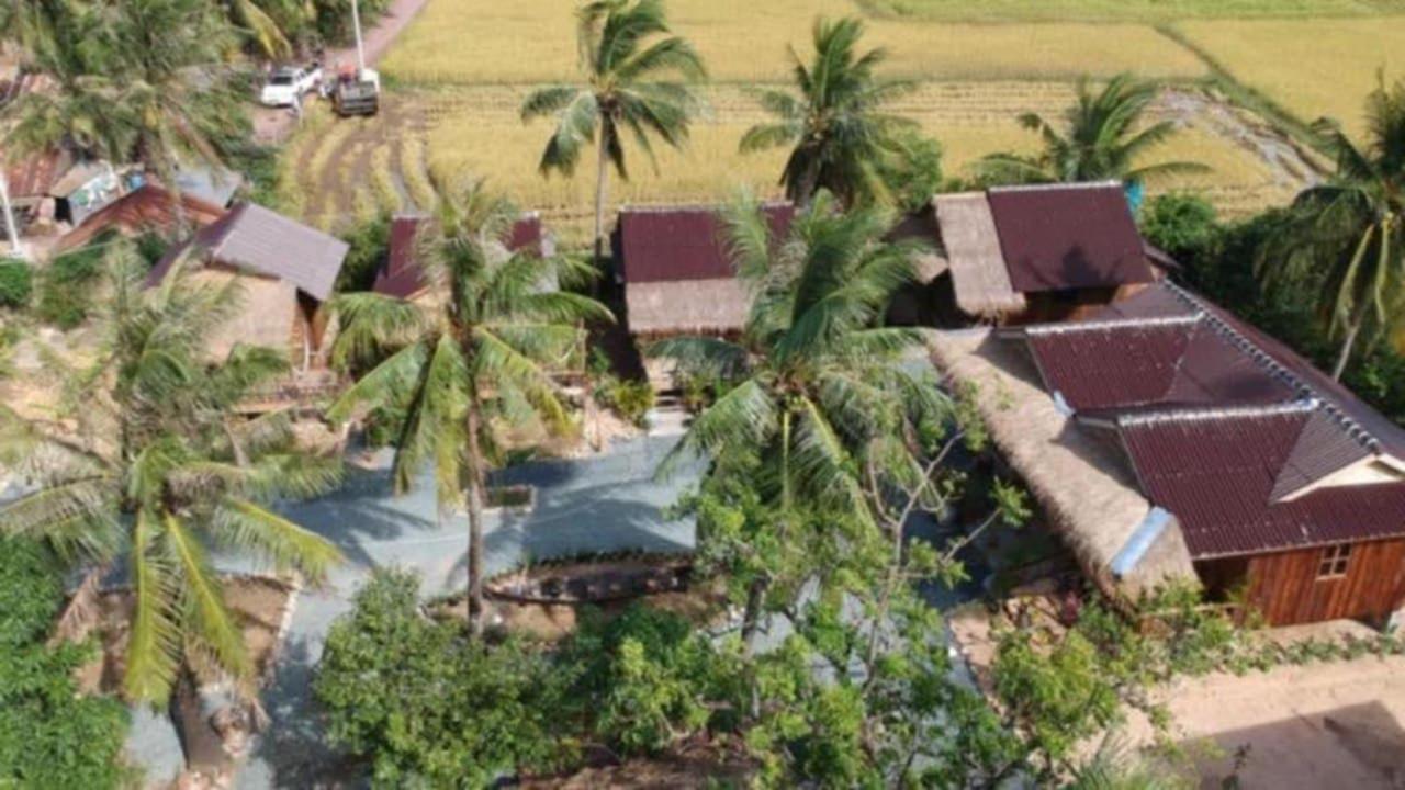 Fish Island Bungalows Kampot Exterior foto