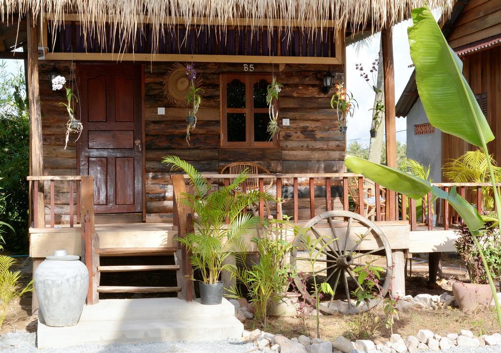 Fish Island Bungalows Kampot Exterior foto